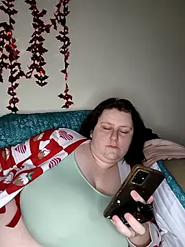 Snapshot of tvshtvsh24 chatting on 28, 9, 2025 tvshtvsh24 online show from 28, 9, 2025