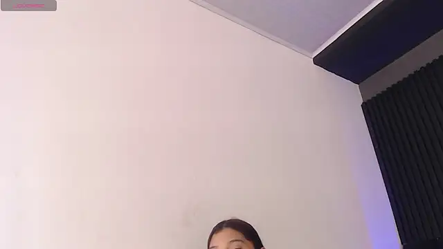 Snapshot of nami_hot04 chatting on 23, 12, 2024 nami hot04 online show from 23, 12, 2024