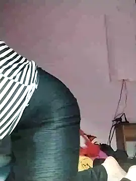 ngoclothingoc9en online show from 13, 3, 2025