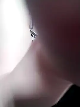 ngoclothingoc9en online show from 14, 3, 2025