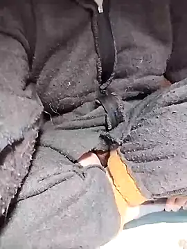 ngoclothingoc9en online show from 17, 3, 2025