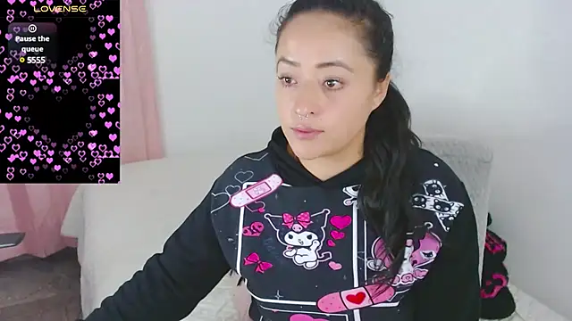 jjulietha95 online show from 5, 3, 2025