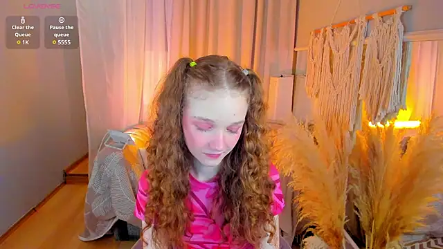 Snapshot of _Rose_Charming_ chatting on 3, 2, 2025 Rose Charming online show from 3, 2, 2025