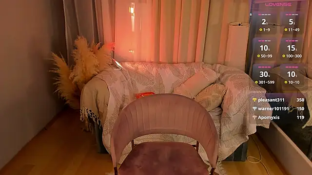Snapshot of _Rose_Charming_ chatting on 19, 2, 2025 Rose Charming online show from 19, 2, 2025