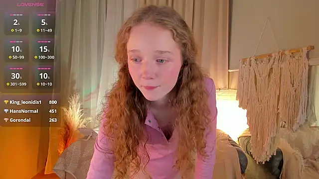 Snapshot of _Rose_Charming_ chatting on 8, 3, 2025 Rose Charming online show from 8, 3, 2025