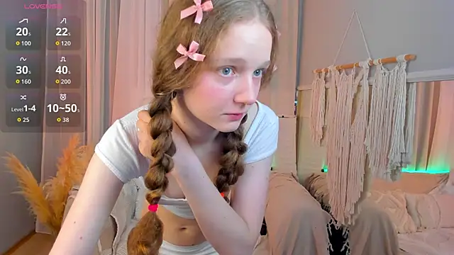 Snapshot of _Rose_Charming_ chatting on 13, 9, 2025 Rose Charming online show from 13, 9, 2025