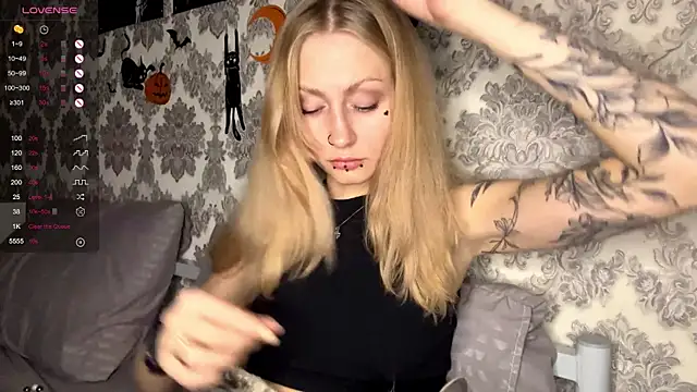 MarthaGees online show from 1, 11, 2025