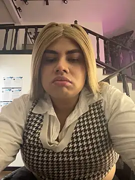 Snapshot of Tom_Silver__ chatting on 16, 11, 2025 Tom Silver online show from 16, 11, 2025