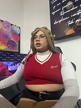 Snapshot of Tom_Silver__ chatting on 4, 12, 2025 Tom Silver online show from 4, 12, 2025