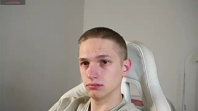 dustyn fox online show from 28, 2, 2025