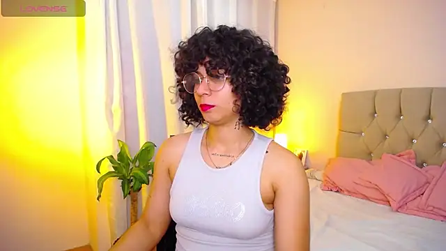 zoe alanaa online show from 18, 11, 2025