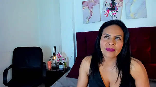 Anthonelaa   online show from 1, 10, 2025