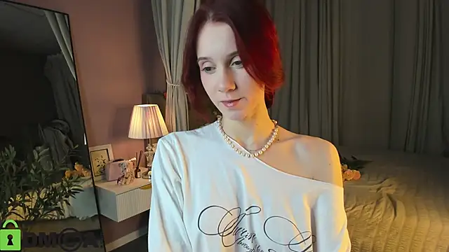 Snapshot of Dearly_Emily chatting on 8, 3, 2026 Dearly Emily online show from 8, 3, 2026