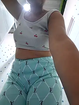 sexy-latin10 online show from 26, 9, 2025