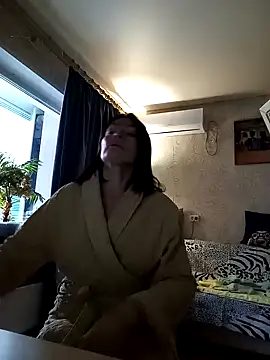 clementine fox online show from 8, 1, 2025