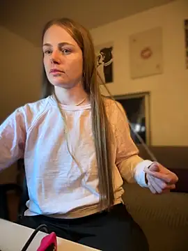 Piinkpandora online show from 9, 4, 2026