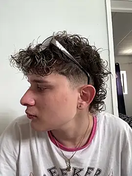 Nathan Bluee online show from 9, 4, 2026