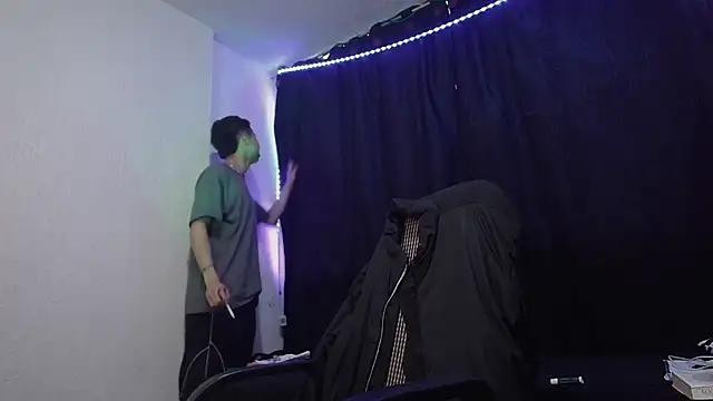 Snapshot of sexybat_twink chatting on 17, 3, 2025 sexybat twink online show from 17, 3, 2025