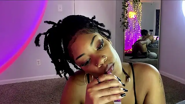 Snapshot of SheSoNastyy_21 chatting on 26, 9, 2025 SheSoNastyy 21 online show from 26, 9, 2025