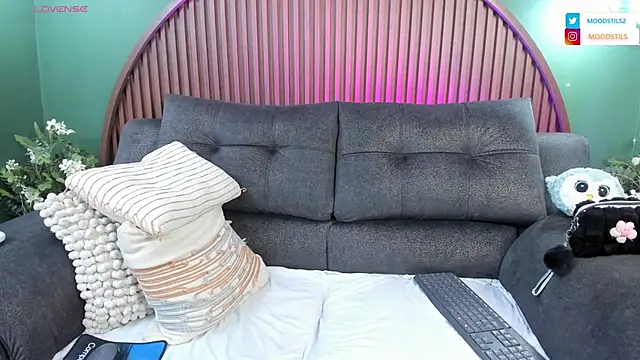 Snapshot of shannel__queen chatting on 9, 2, 2026 shannel queen online show from 9, 2, 2026