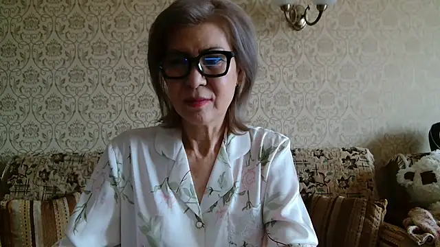 Elegant00Lady online show from 28, 10, 2025