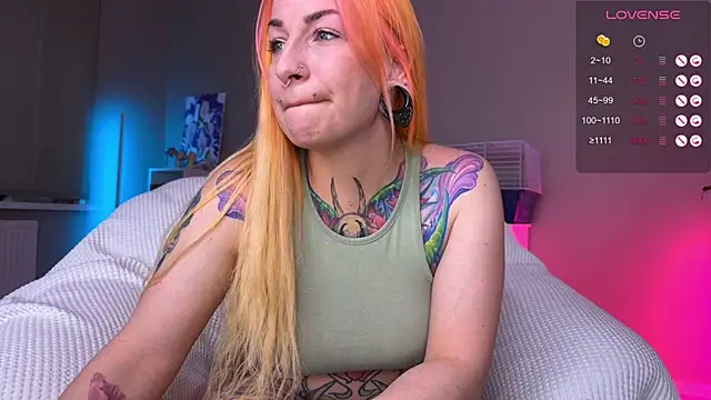 Snapshot of Tanya_Acid chatting on 22, 4, 2026 Tanya Acid online show from 22, 4, 2026
