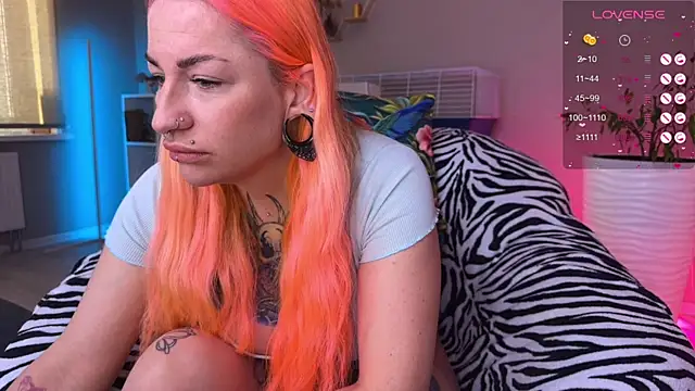 Snapshot of Tanya_Acid chatting on 28, 4, 2026 Tanya Acid online show from 28, 4, 2026