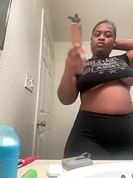 Snapshot of Prettynthick12 chatting on 10, 3, 2026 Prettynthick12 online show from 10, 3, 2026