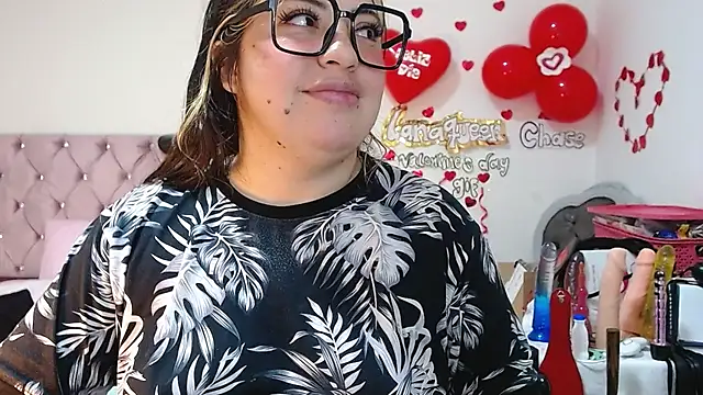 lanaqueen699 online show from 25, 2, 2025