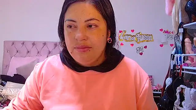 Snapshot of lanaqueen699 chatting on 10, 6, 2026 lanaqueen699 online show from 10, 6, 2026