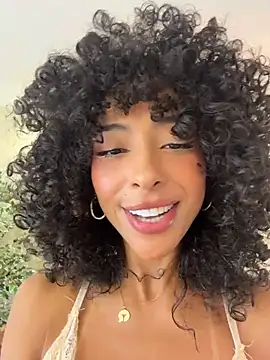 Snapshot of OSHUN_ chatting on 5, 7, 2026 OSHUN online show from 5, 7, 2026