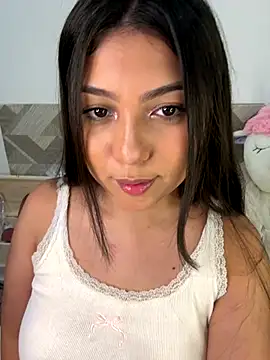 Snapshot of Maii_chan chatting on 5, 10, 2025 Maii chan online show from 5, 10, 2025