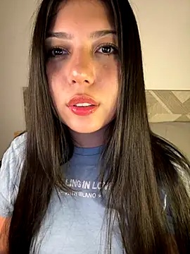 Snapshot of Maii_chan chatting on 4, 12, 2025 Maii chan online show from 4, 12, 2025