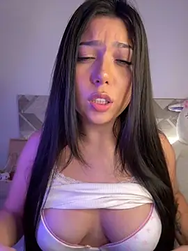 Snapshot of Maii_chan chatting on 15, 12, 2025 Maii chan online show from 15, 12, 2025