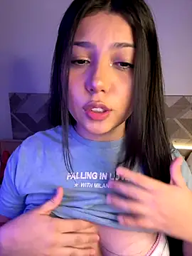 Snapshot of Maii_chan chatting on 17, 12, 2025 Maii chan online show from 17, 12, 2025