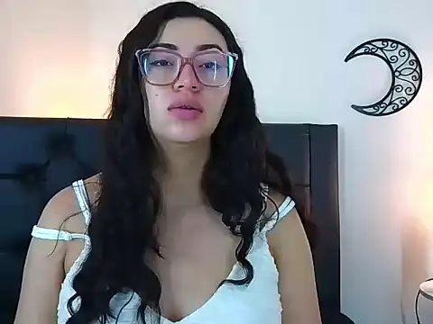 Snapshot of EvoletFMK chatting on 2, 7, 2026 EvoletFMK online show from 2, 7, 2026