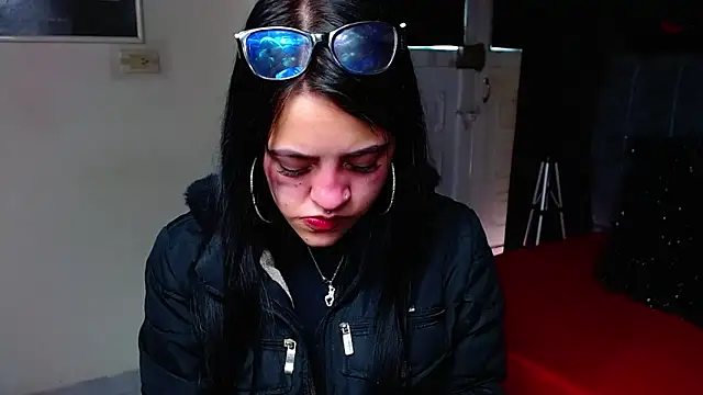 Violettasquirt online show from 5, 2, 2026