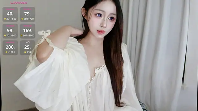 Hazel-11 online show from 1, 11, 2025