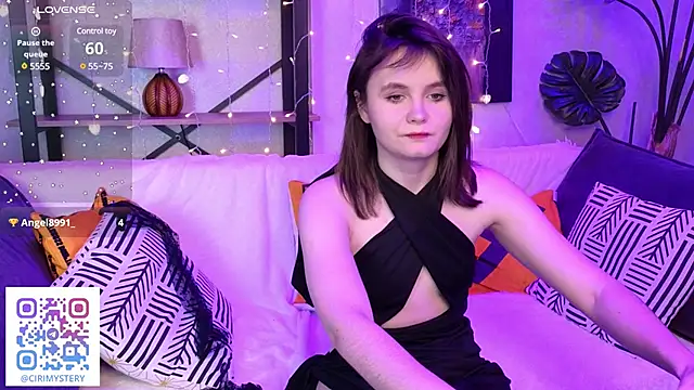 Snapshot of CiriRianonn chatting on 2, 2, 2025 CiriRianonn online show from 2, 2, 2025