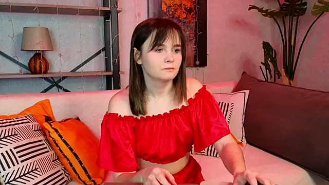 Snapshot of CiriRianonn chatting on 16, 2, 2025 CiriRianonn online show from 16, 2, 2025