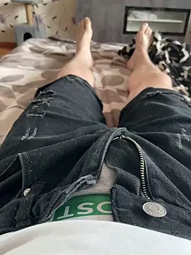 red red00 online show from 5, 3, 2026