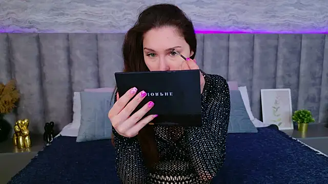 RoxiLester online show from 16, 3, 2025