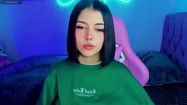 adri tom44 online show from 6, 12, 2024