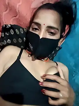 Poojashrma33 online show from 14, 2, 2025