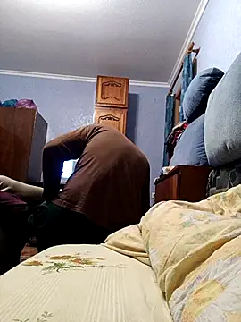 Pineapple04 online show from 30, 9, 2025