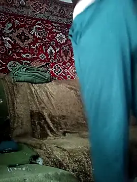 Pineapple04 online show from 6, 11, 2025