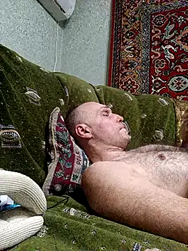 Pineapple04 online show from 16, 12, 2025