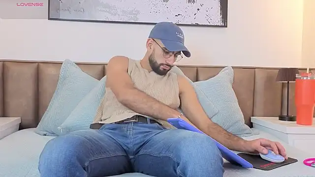 Ethan  Walker online show from 1, 4, 2026