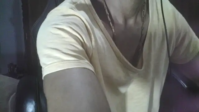 Snapshot of 20vEEr chatting on 12, 1, 2025 20vEEr online show from 12, 1, 2025
