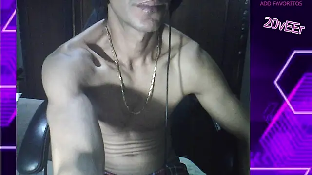 Snapshot of 20vEEr chatting on 2, 2, 2025 20vEEr online show from 2, 2, 2025